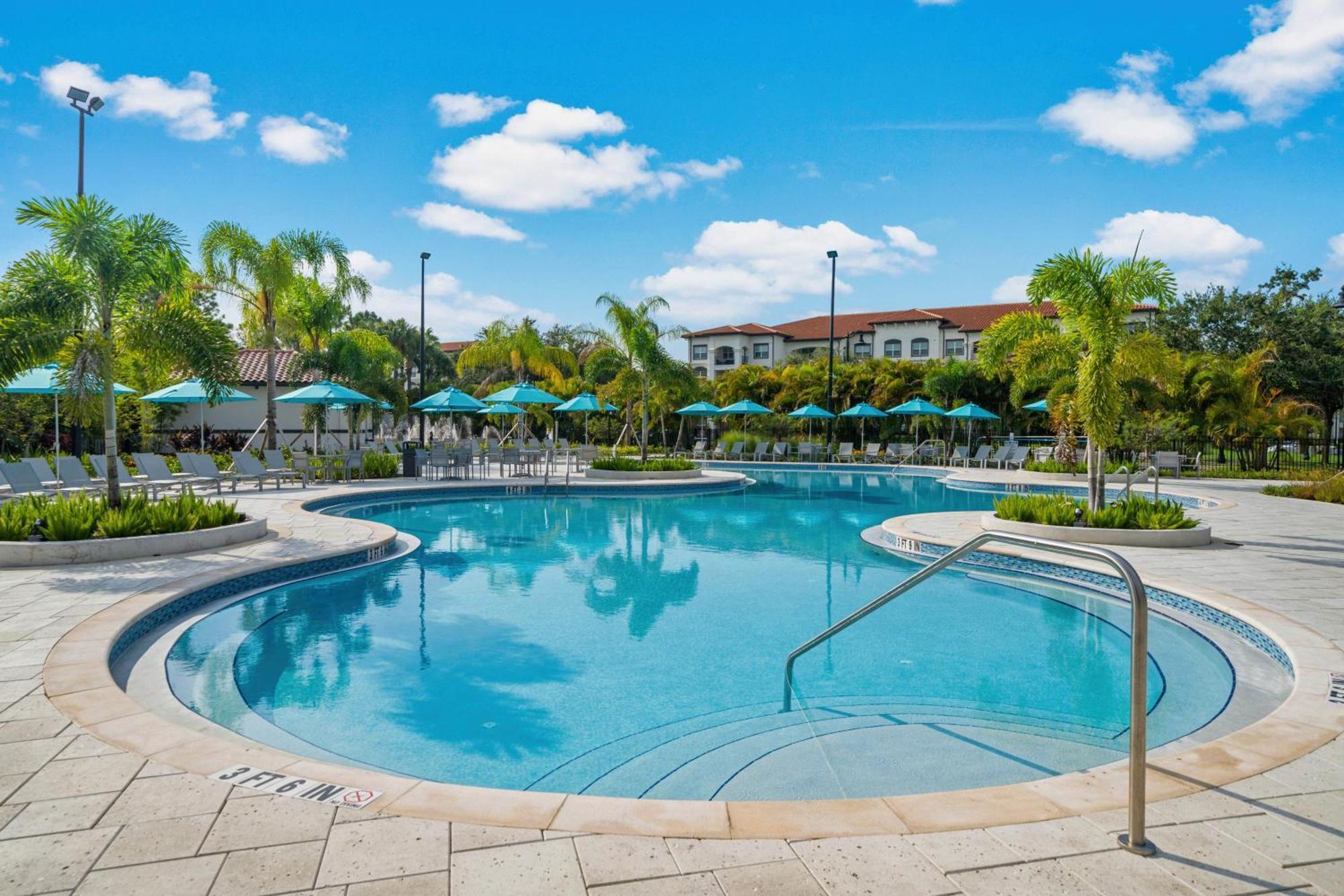 Stylish Condo At Vista Cay Resort Minutes To Wdw Orlando Exterior photo